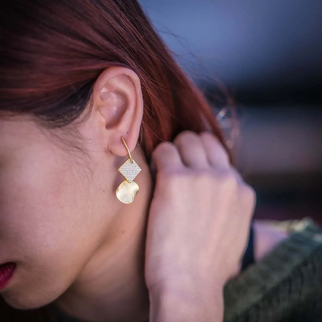 [-50%] Alar Drop Earrings