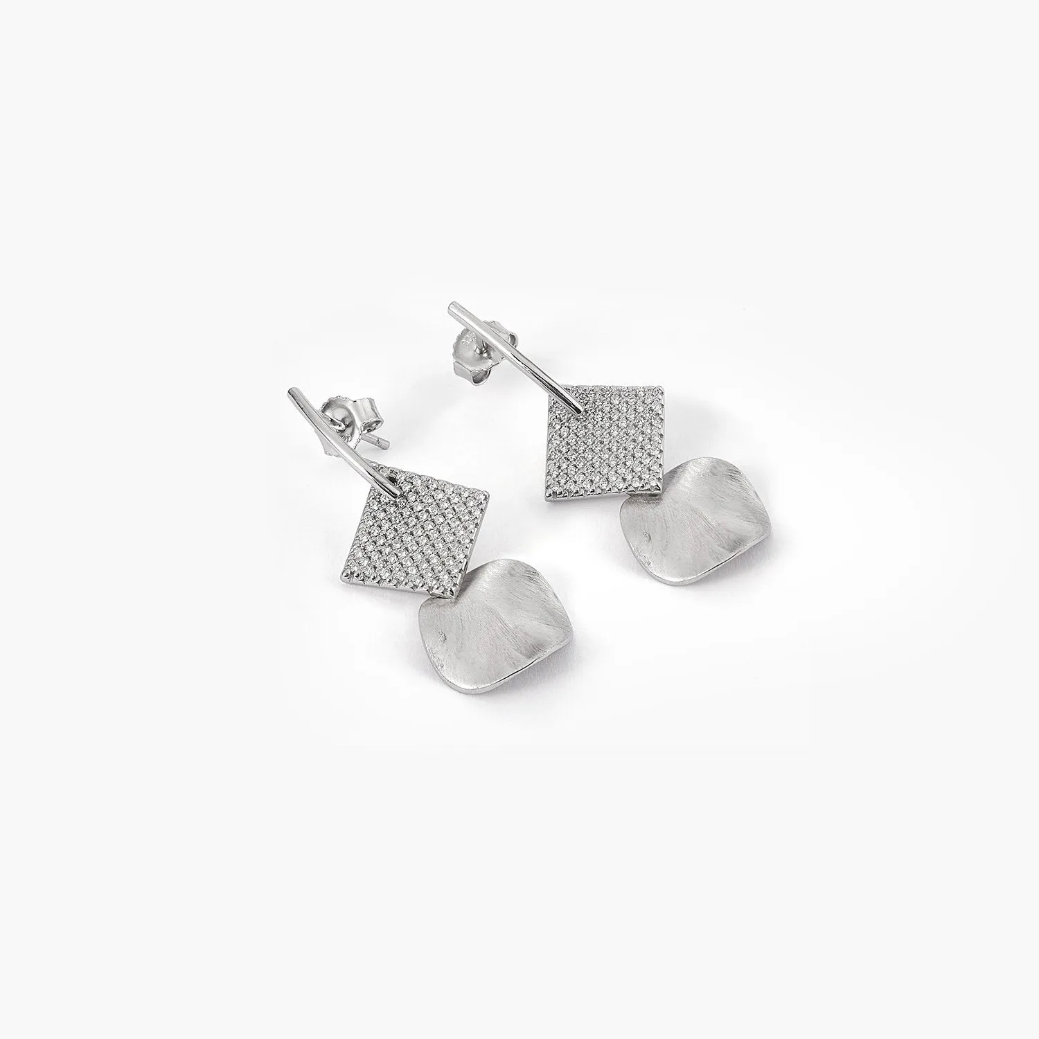 [-50%] Alar Drop Earrings