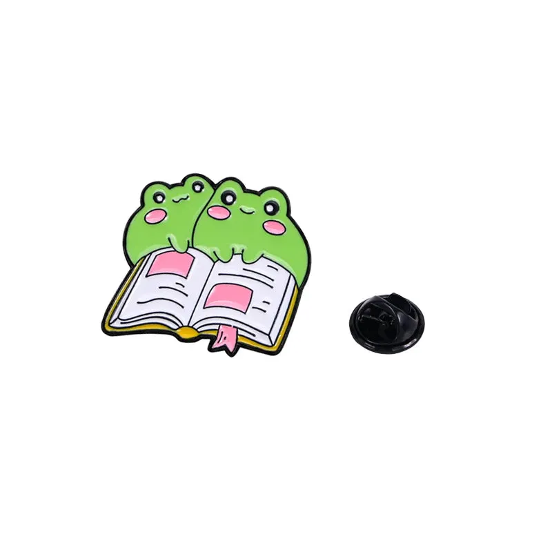🍓🐸 Adorable Kawaii Strawberry & Frog Couple Enamel Pins - Cute Backpack Brooches! 🌟