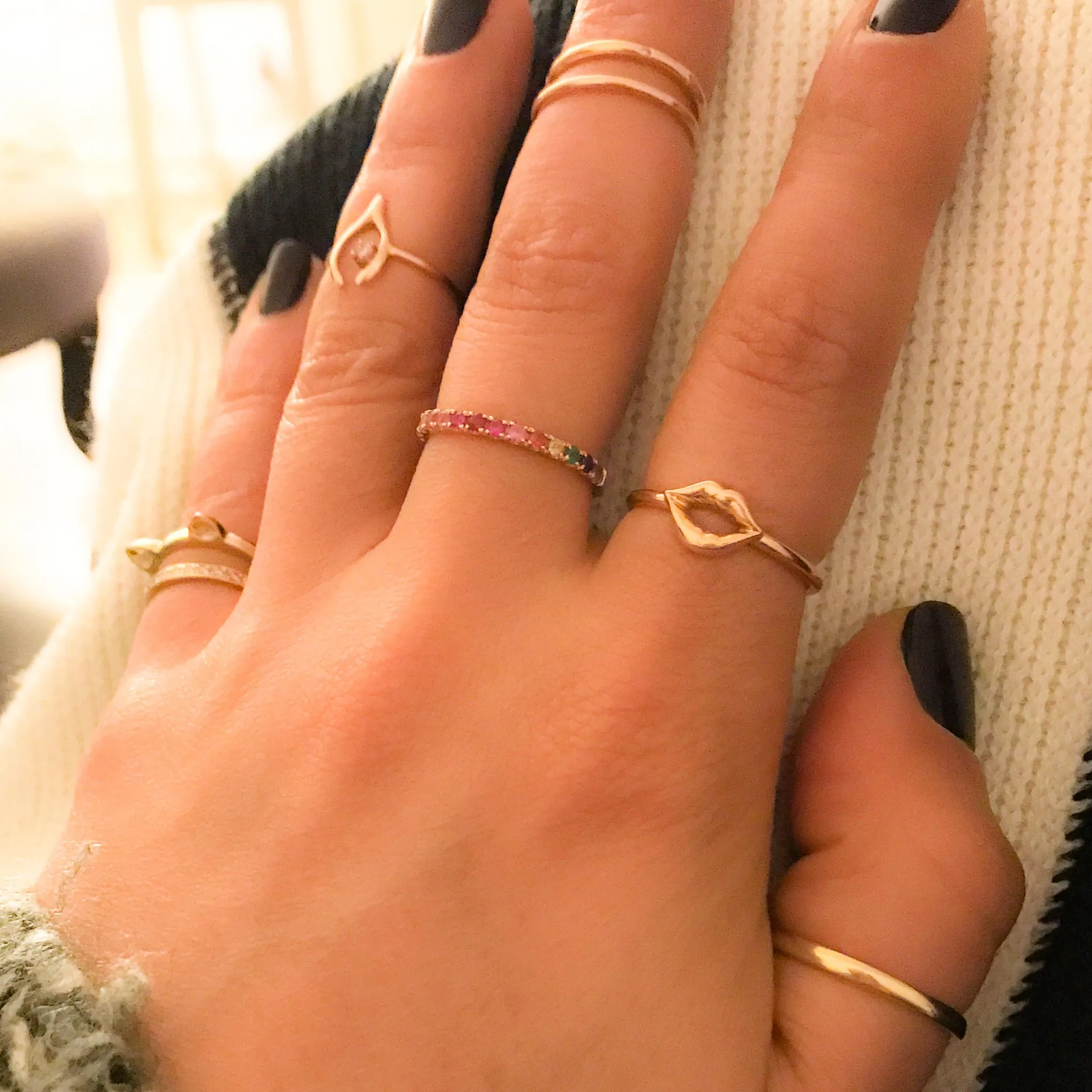 14K Gold Lip Pout Kiss Ring