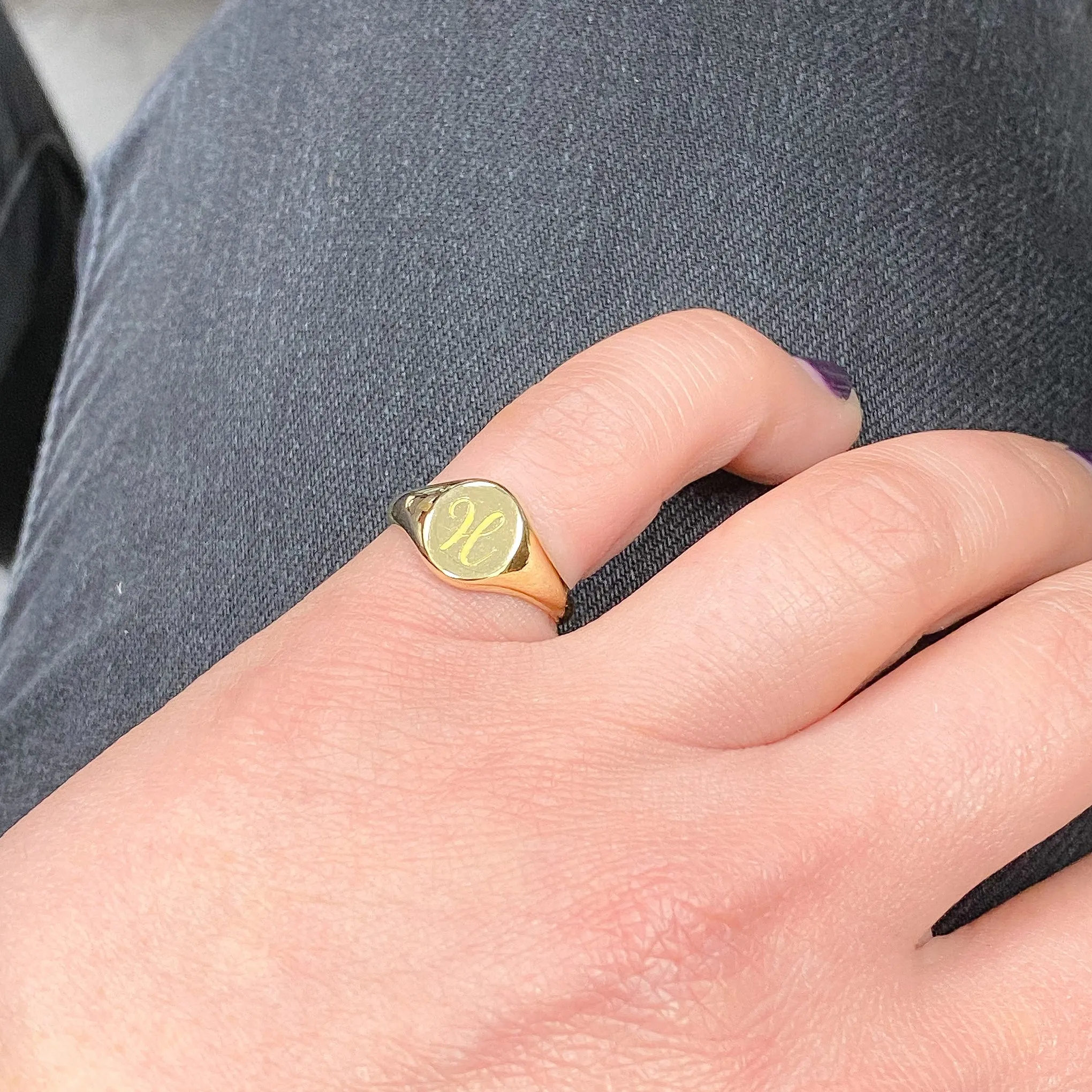 14K Gold Oval Signet Ring ~ Small Size