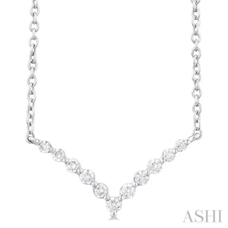 1/8 ctw Chevron Round Cut Diamond Petite Necklace in 14K White Gold