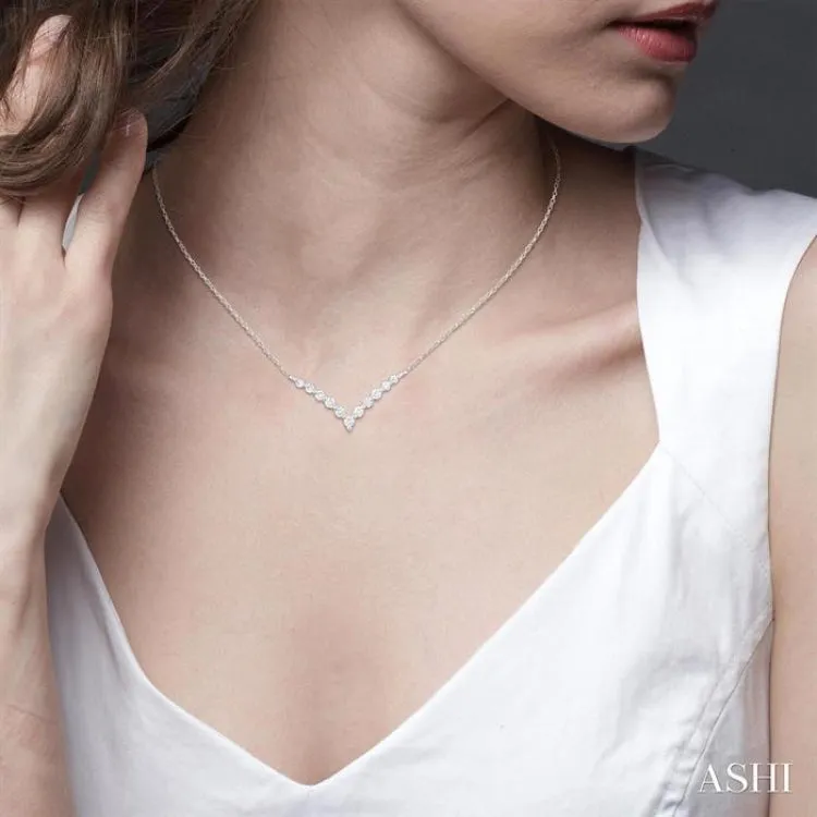 1/8 ctw Chevron Round Cut Diamond Petite Necklace in 14K White Gold