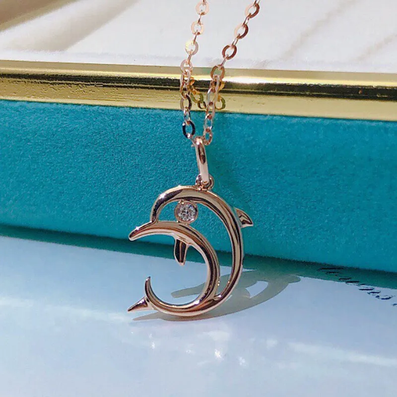 18K Gold Round Cut 0.01ct Real Diamond Simple Dolphin Pendant Necklace