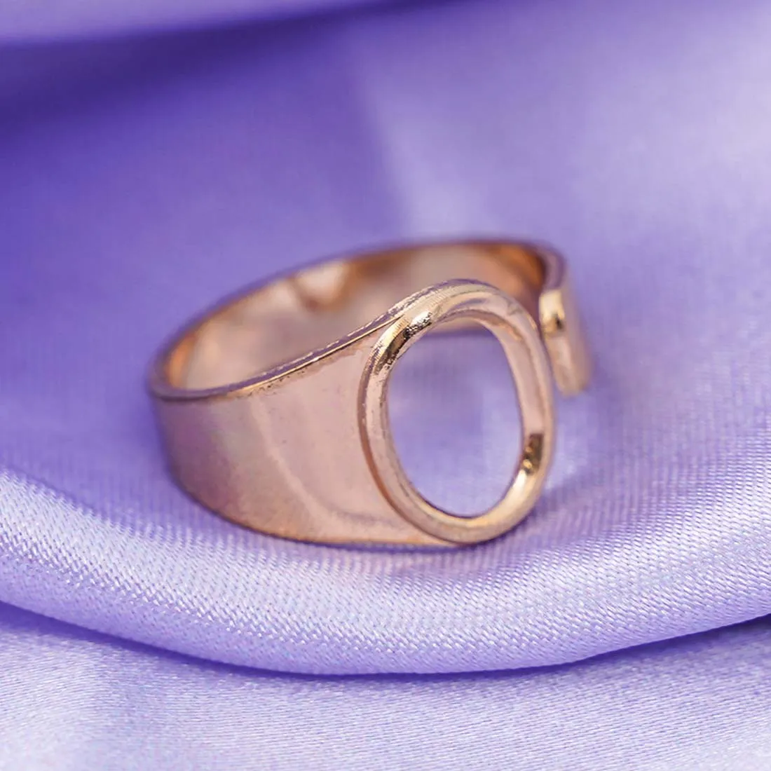 Alphabet O Gold Band Ring
