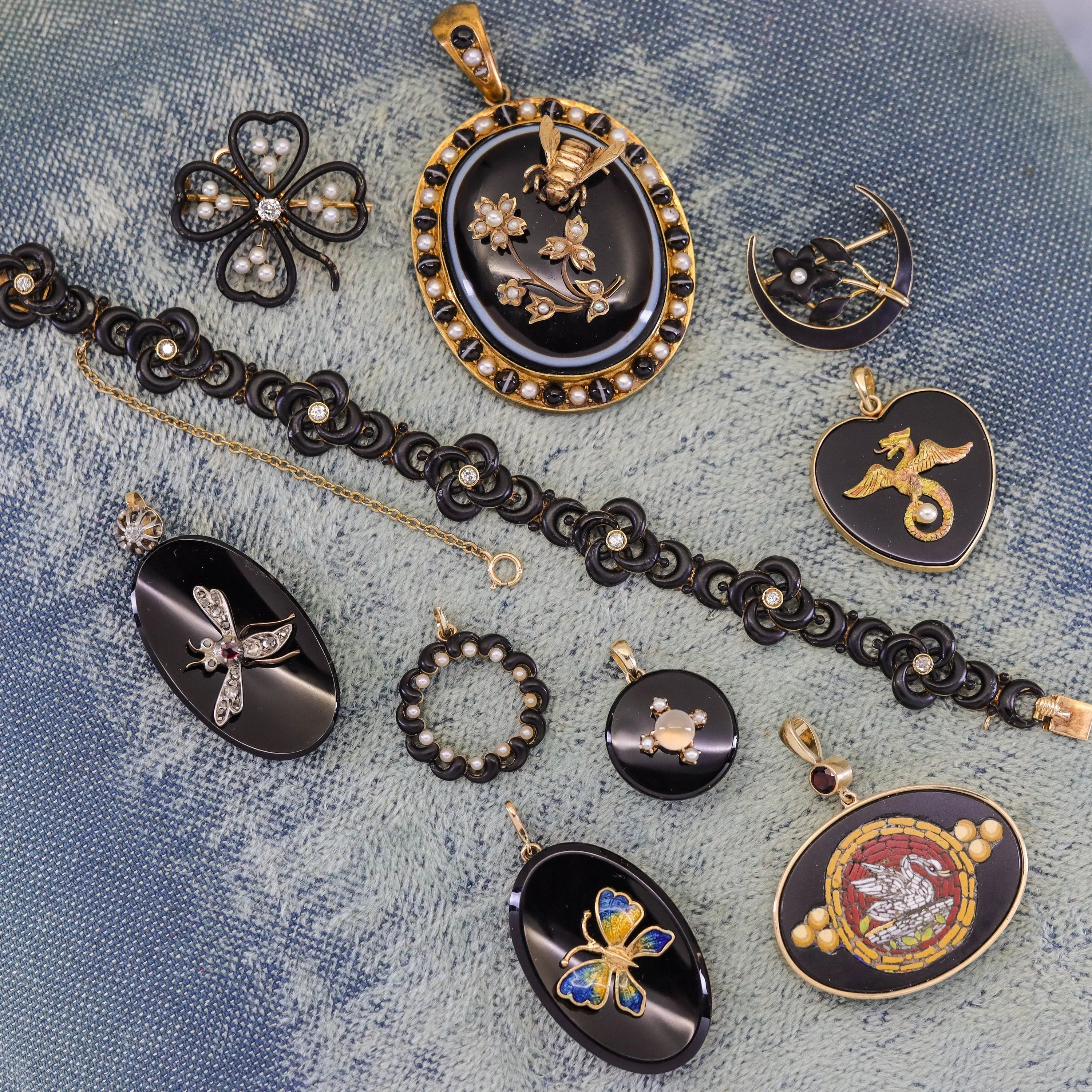 Antique Black Enamel Clover Pendant or Brooch of 14k Gold