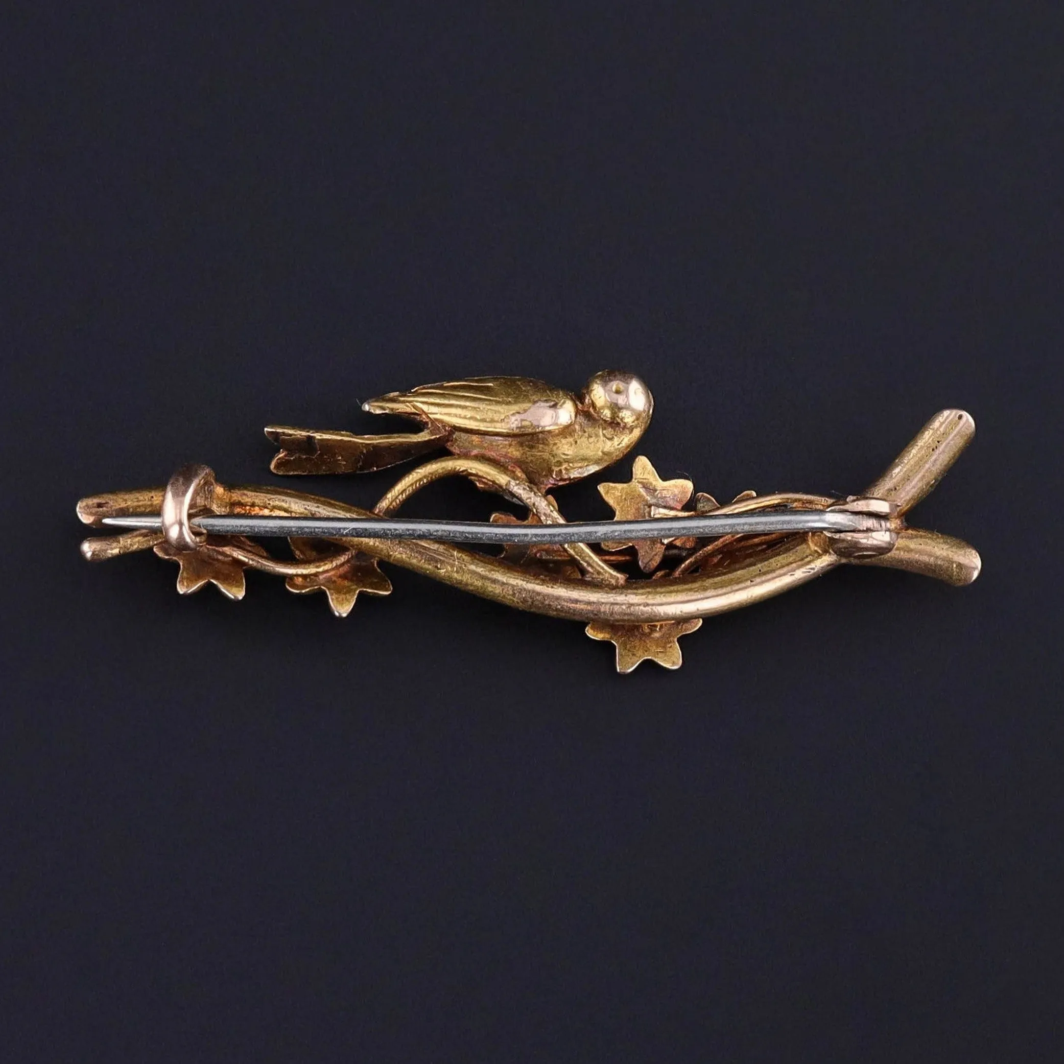Antique Enamel Bird Brooch of 18k Gold