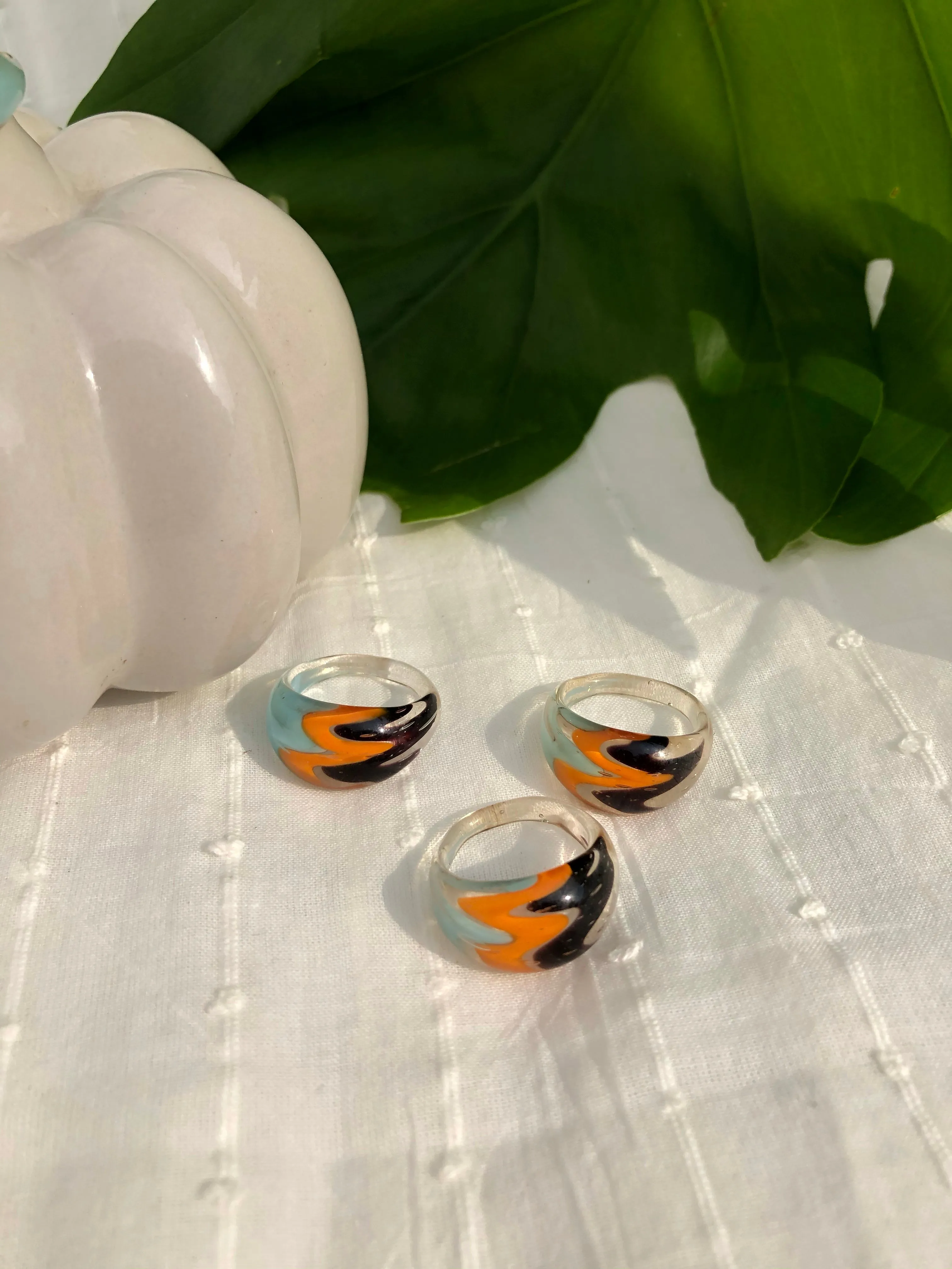 CHEVRON GLASS RING