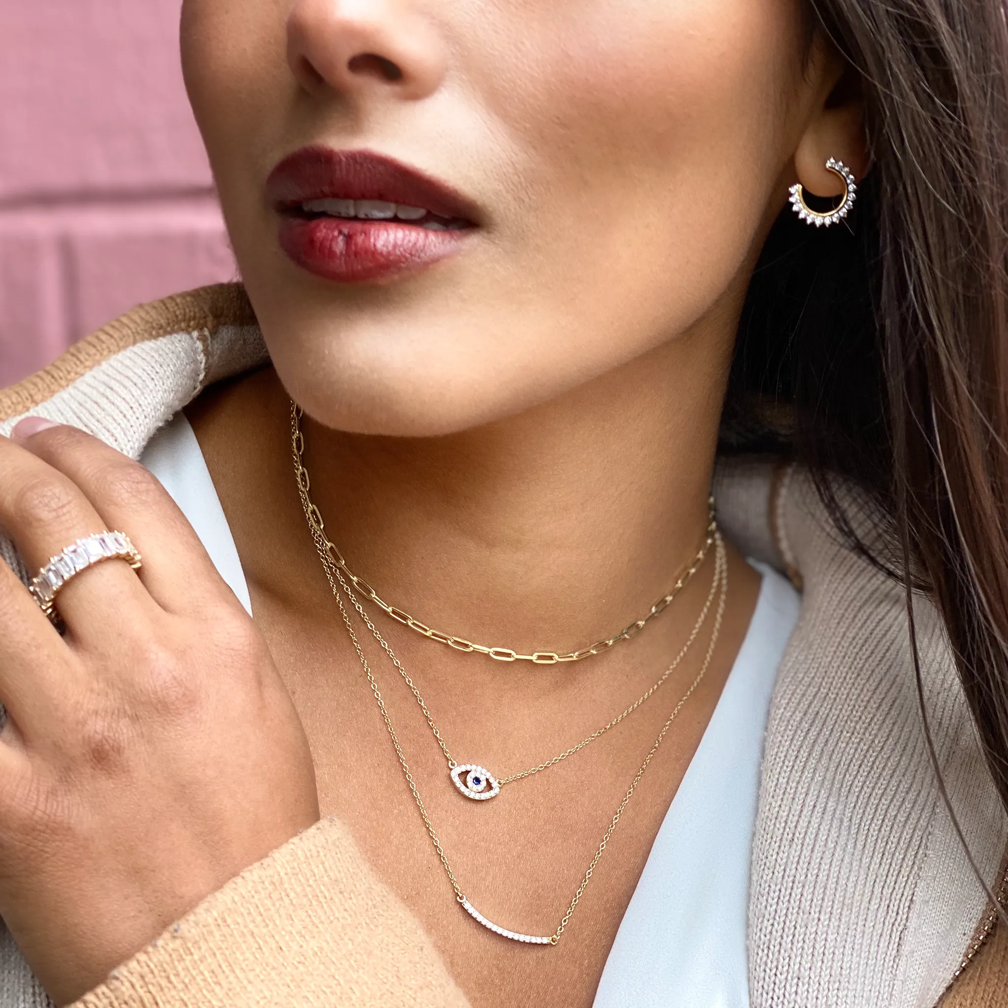 Curved Bar Necklace