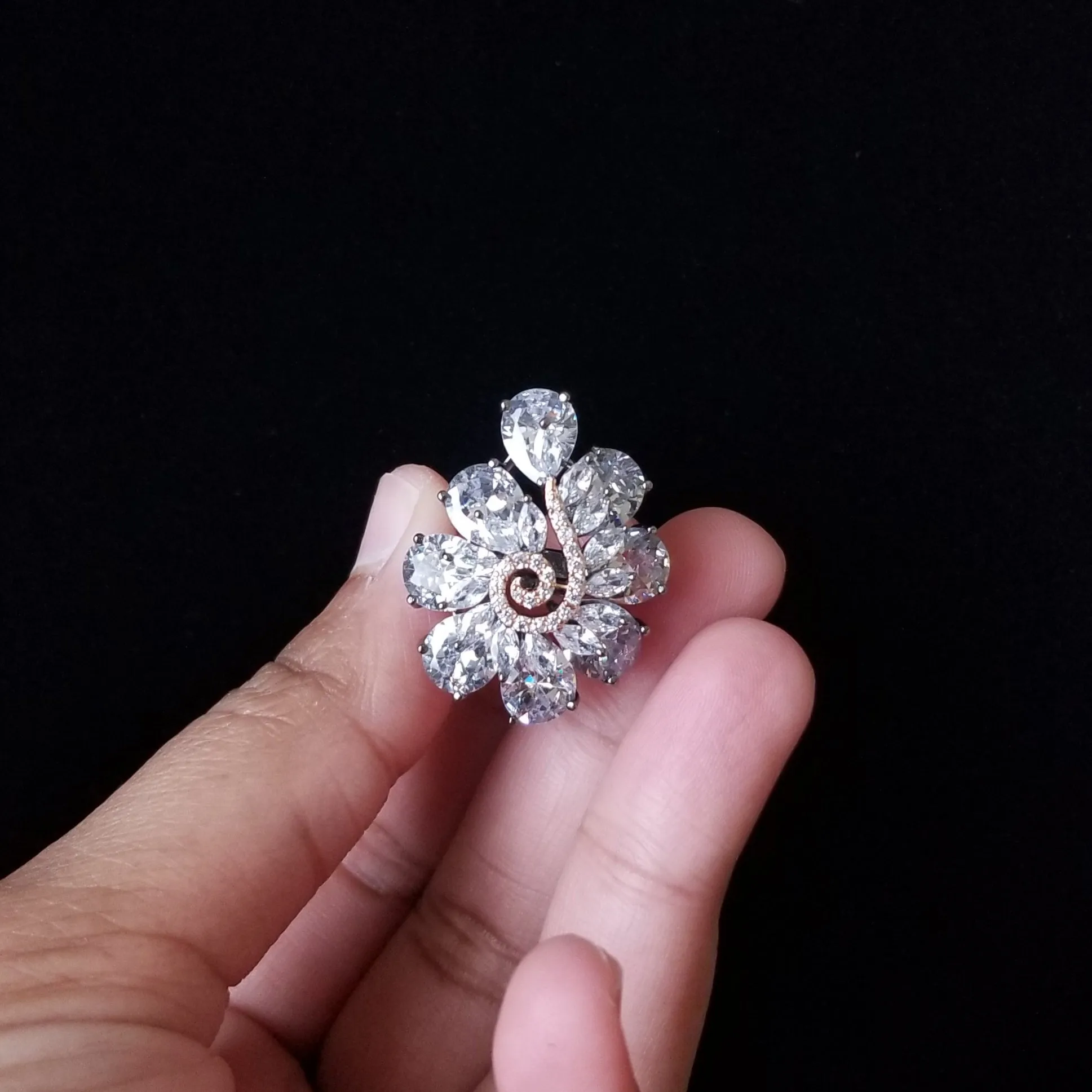 Cz Classic Ring With Black Rose Plating GL31