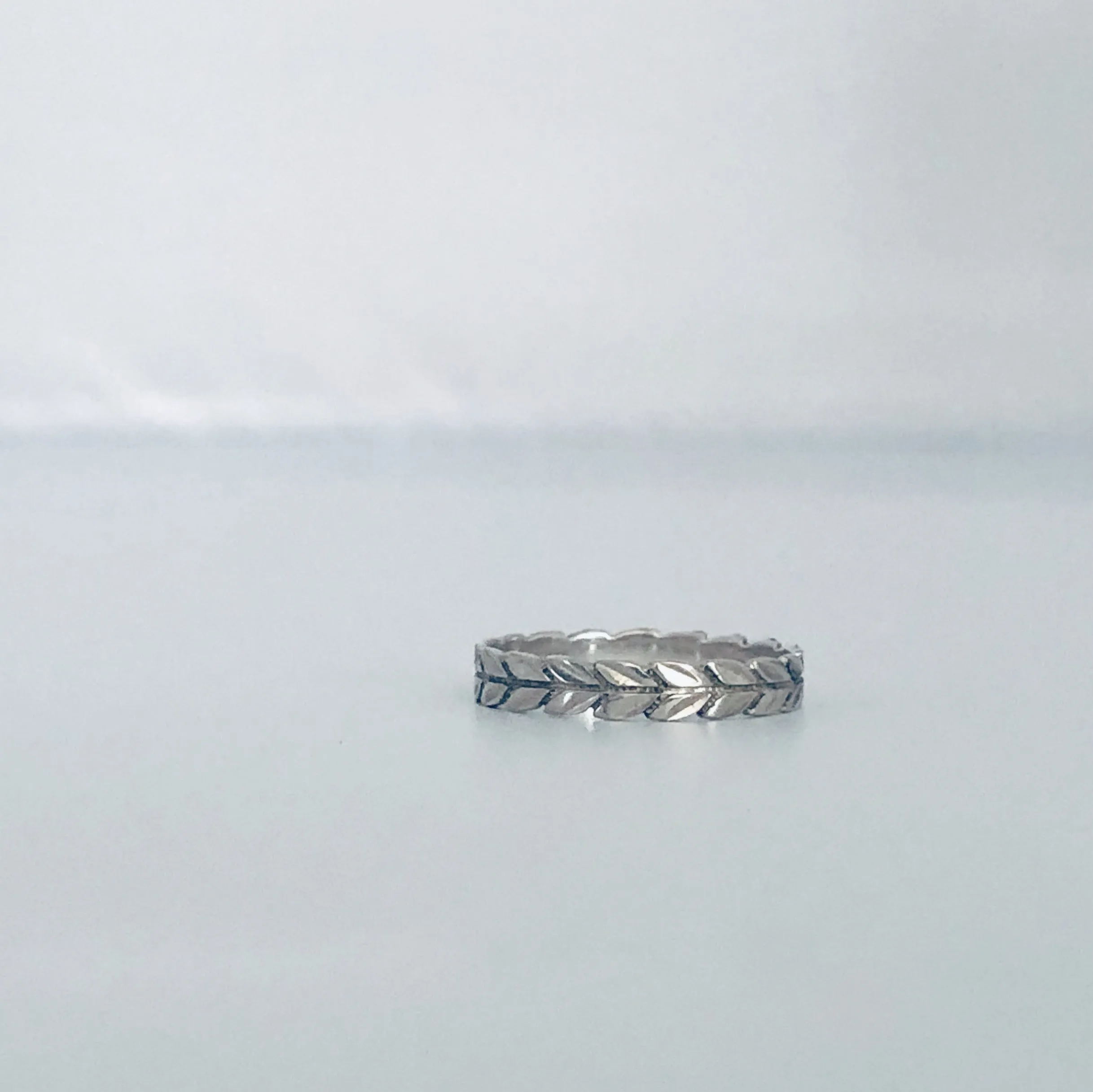 Feather ring - Sterling Silver Stacking Ring