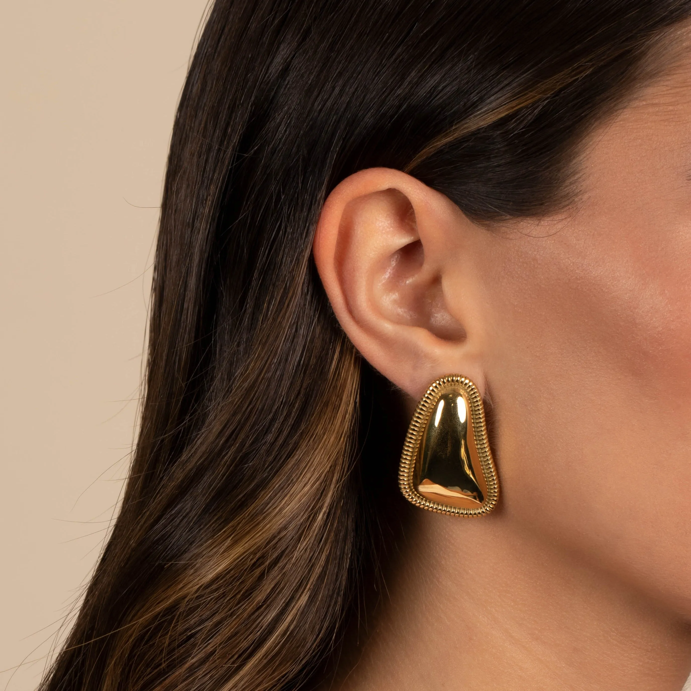 Fluted Rim Statement Stud Earring
