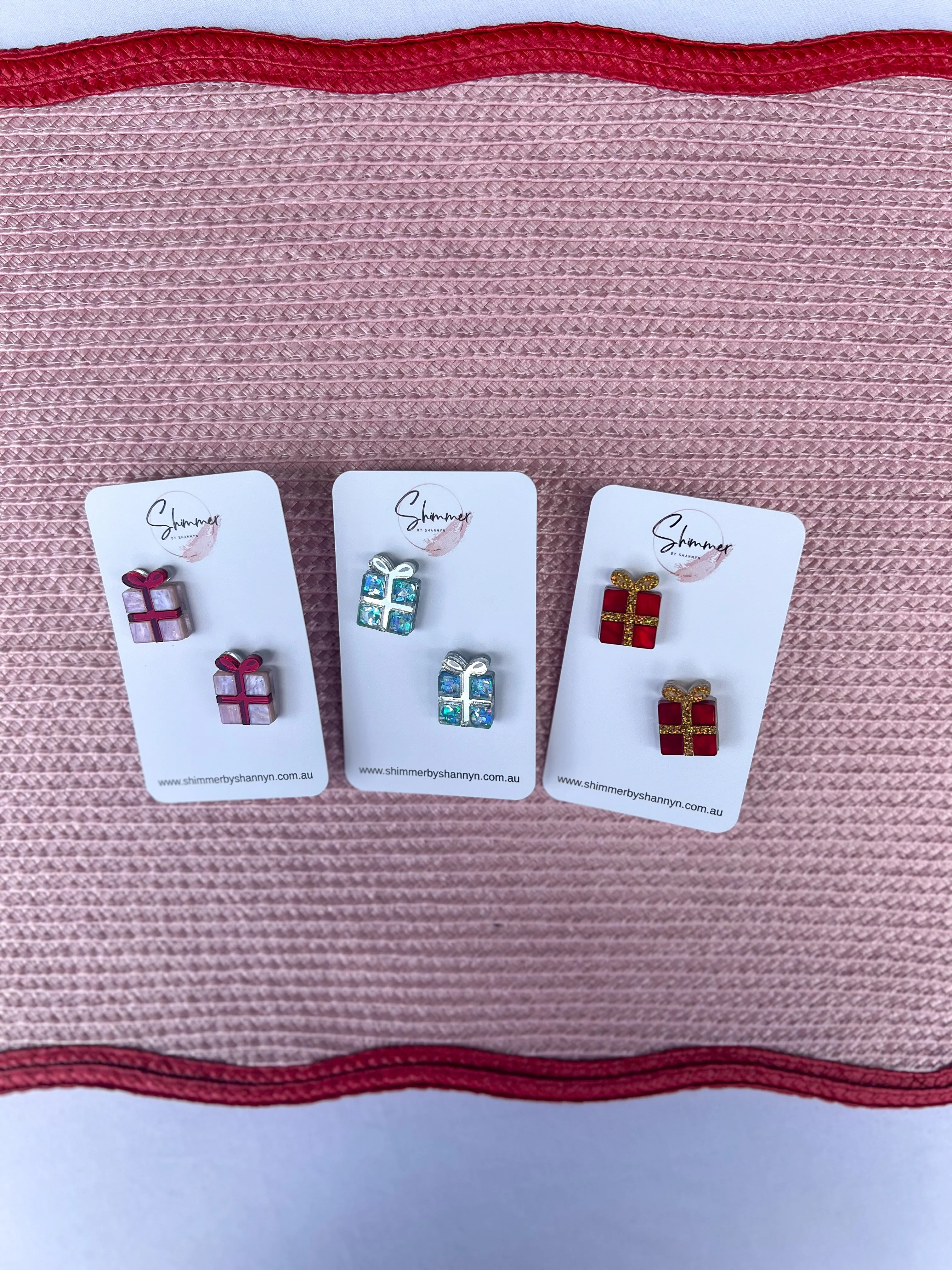 Gift - Statement Stud