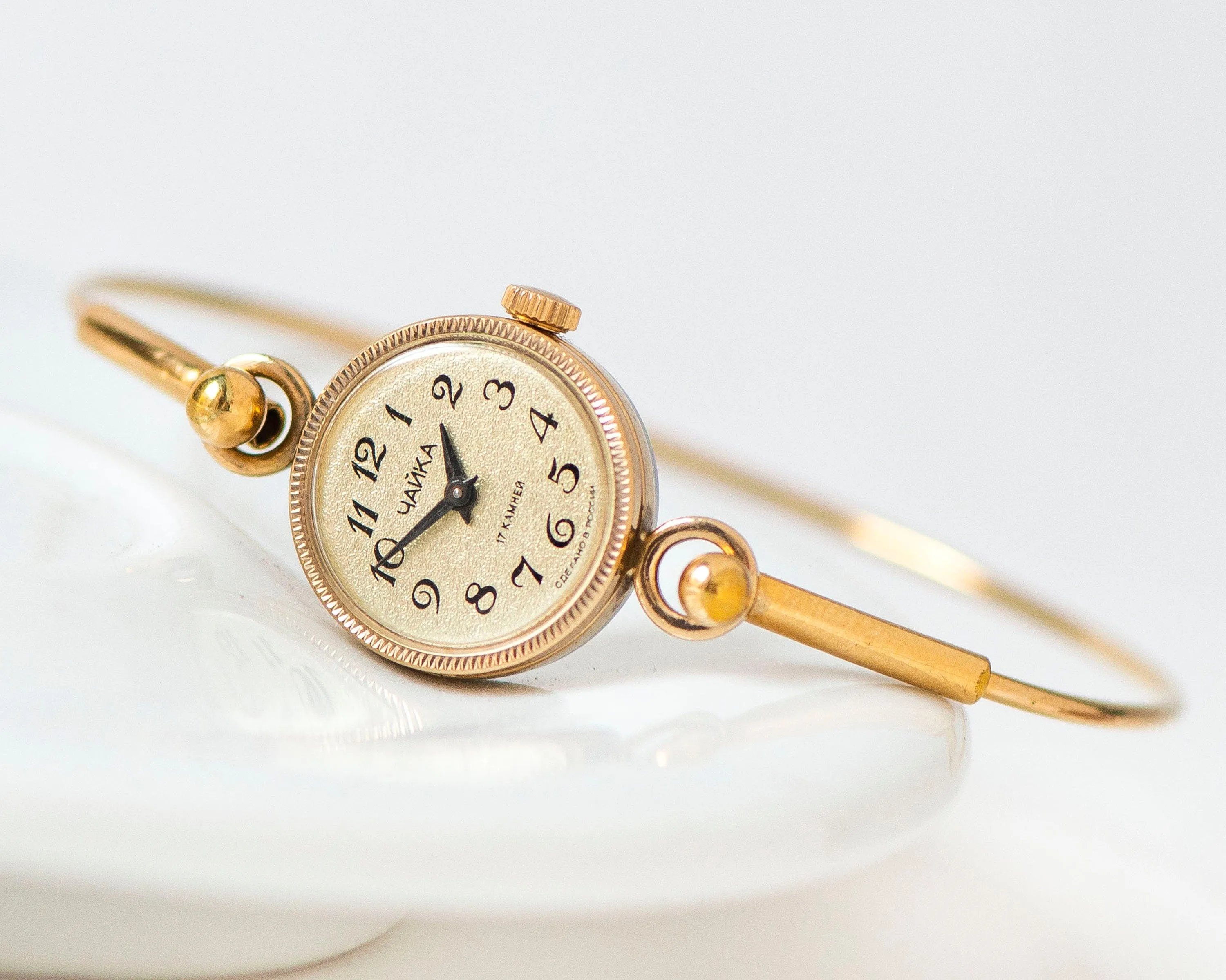 Gold plated women cocktail watch classic, chic women watch bracelet delicate Seagull lady watch Arabic numerals dial evening watch jewelry