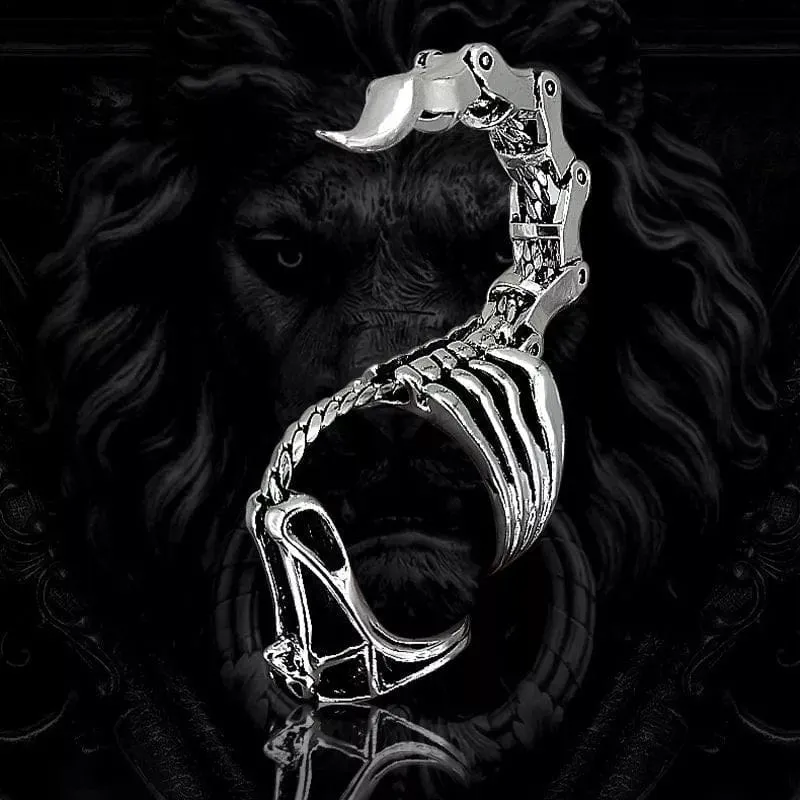 Gothic Dark Nail Finger Armor Movable Scorpion Ring
