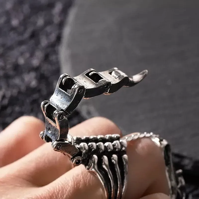 Gothic Dark Nail Finger Armor Movable Scorpion Ring