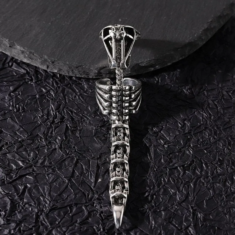 Gothic Dark Nail Finger Armor Movable Scorpion Ring
