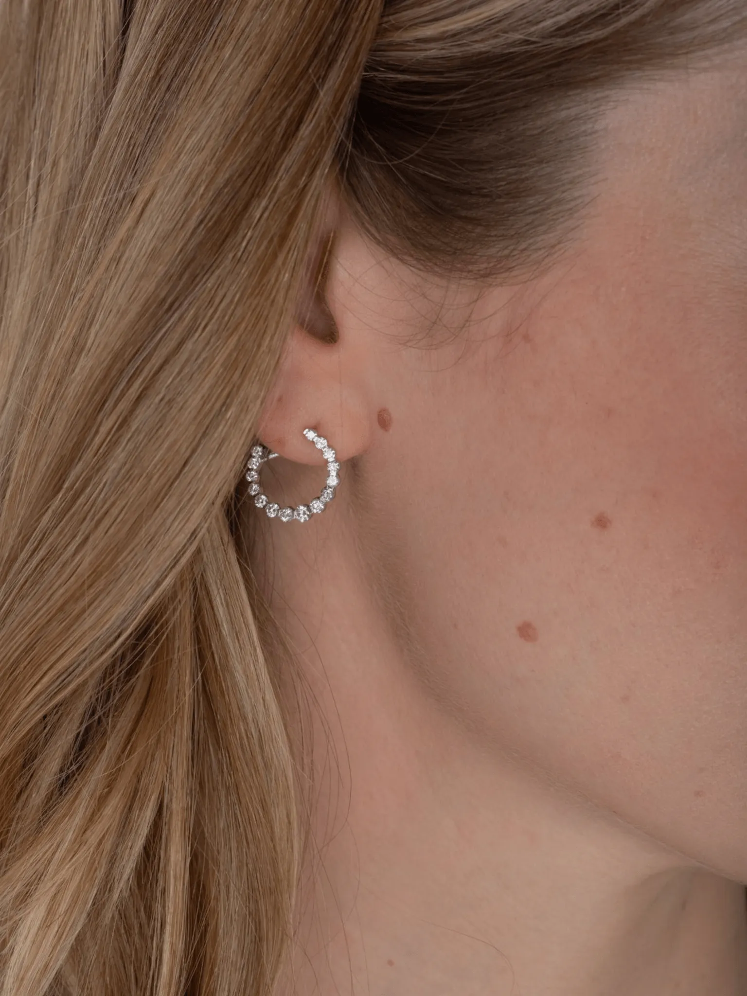 Graduated Diamond Circle Stud Earrings 14K