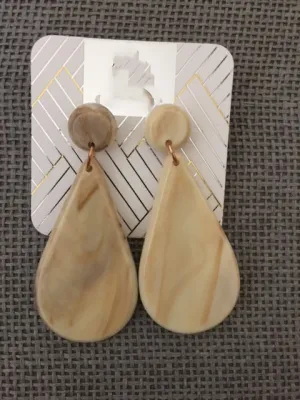 Haicinda Earrings - Vanilla