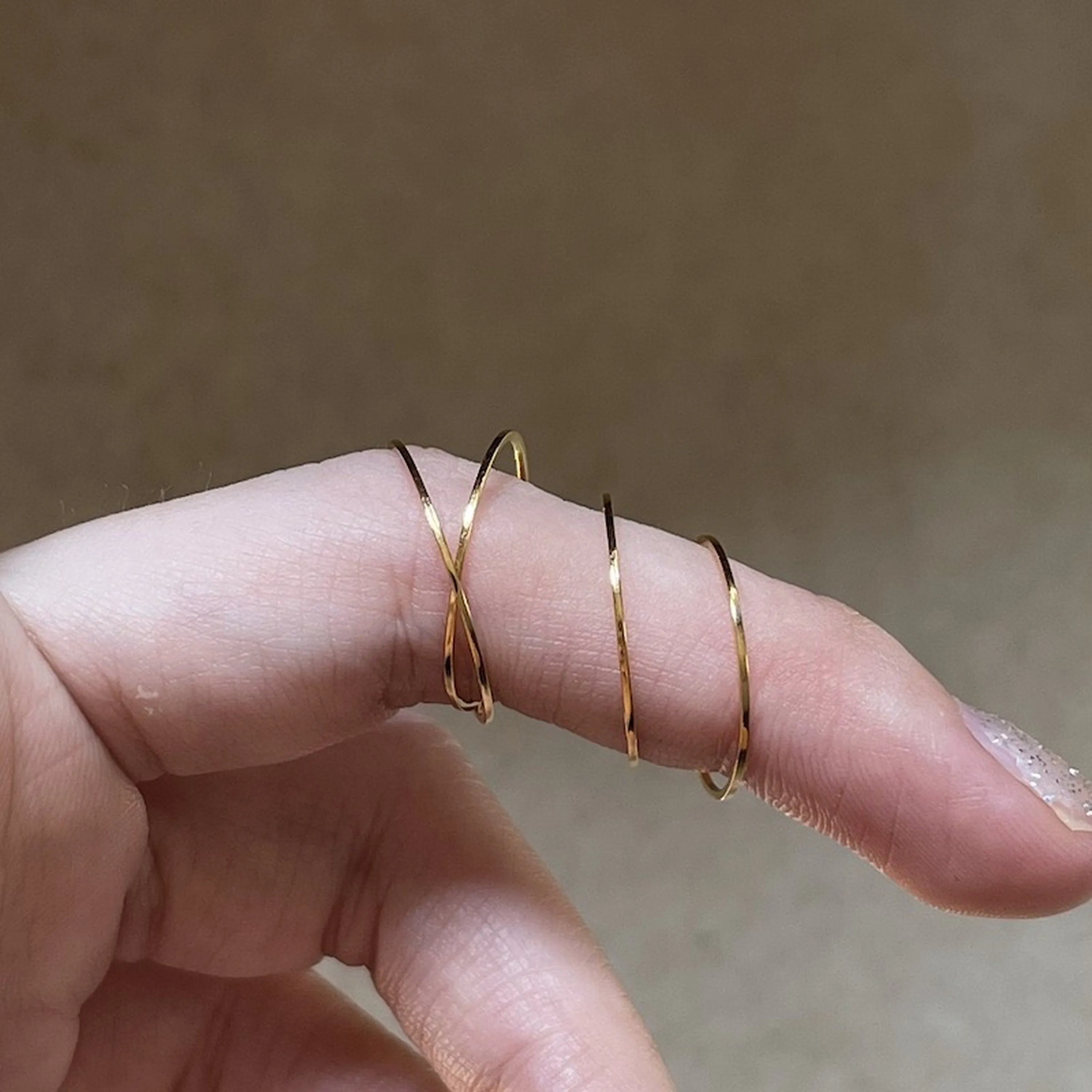 Hammered Ultra Thin Midi Knuckle Ring
