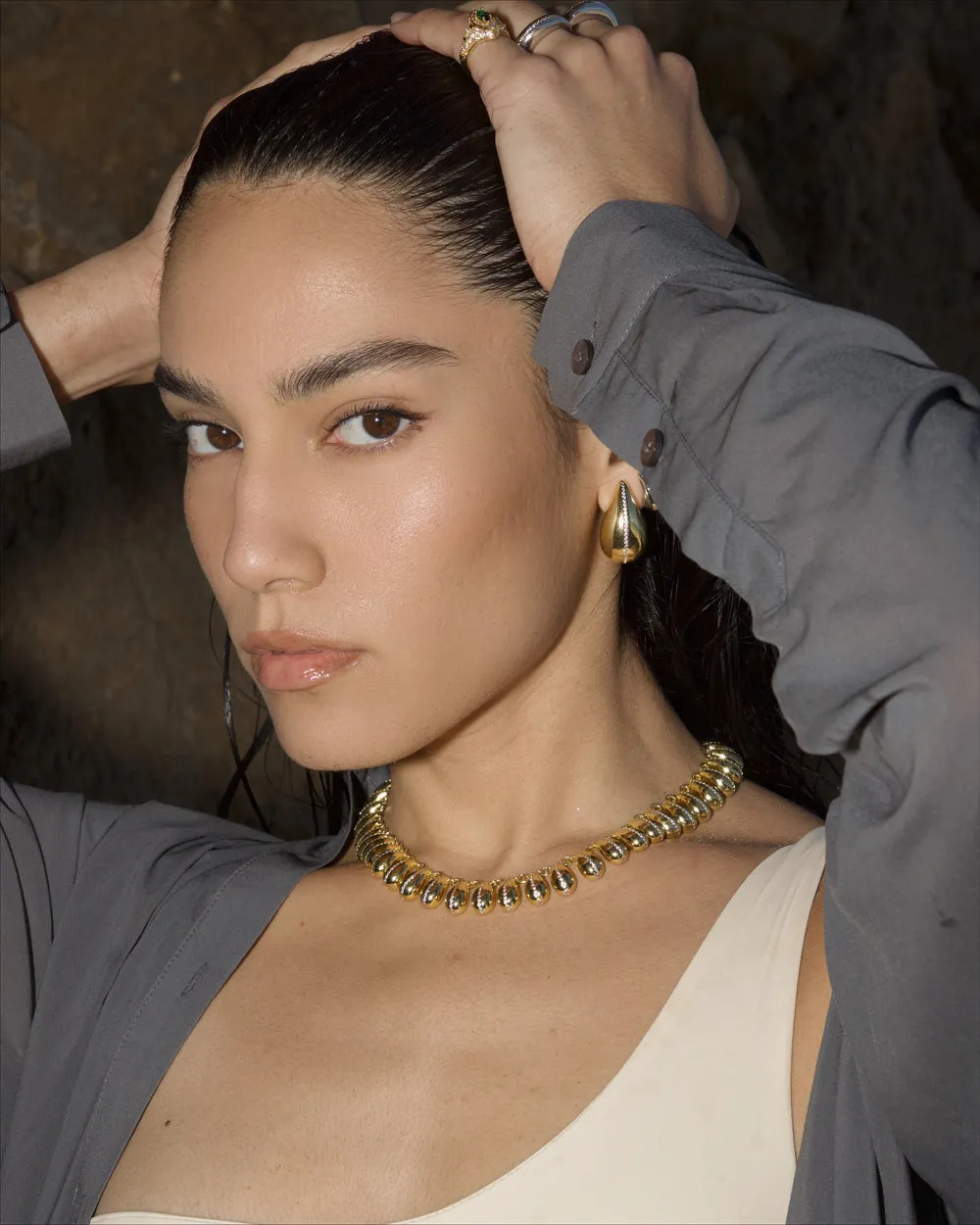 Hera Large Drop Earrings Gold