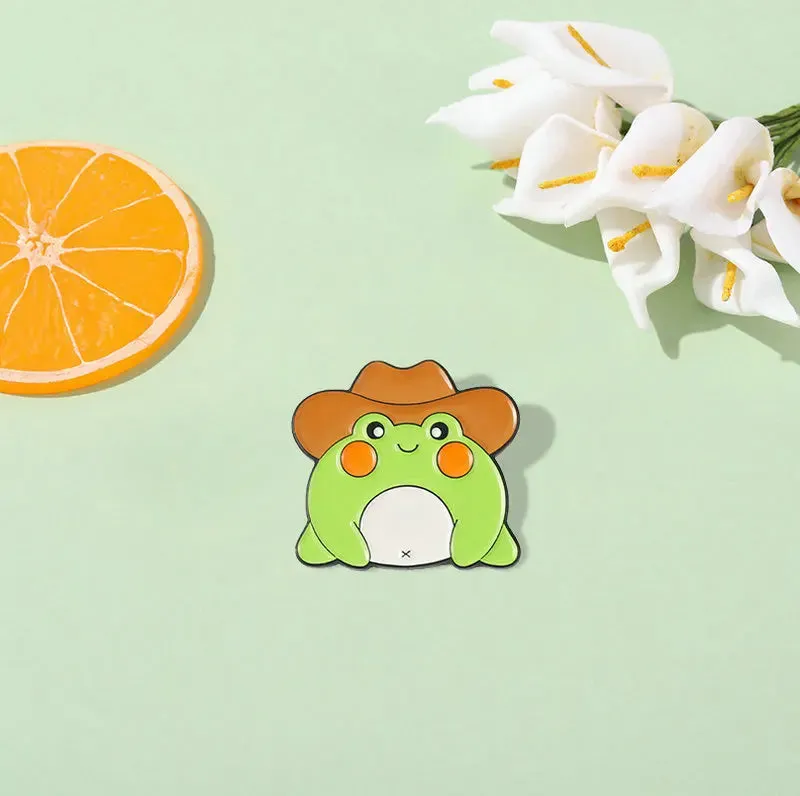 Kawaii Cowboy Hat Frog Enamel Pins 🐸🎩 - Cute Froggy Brooches for Bags & Clothes, Fun Animal Jewelry Gift for Kids & Friends!