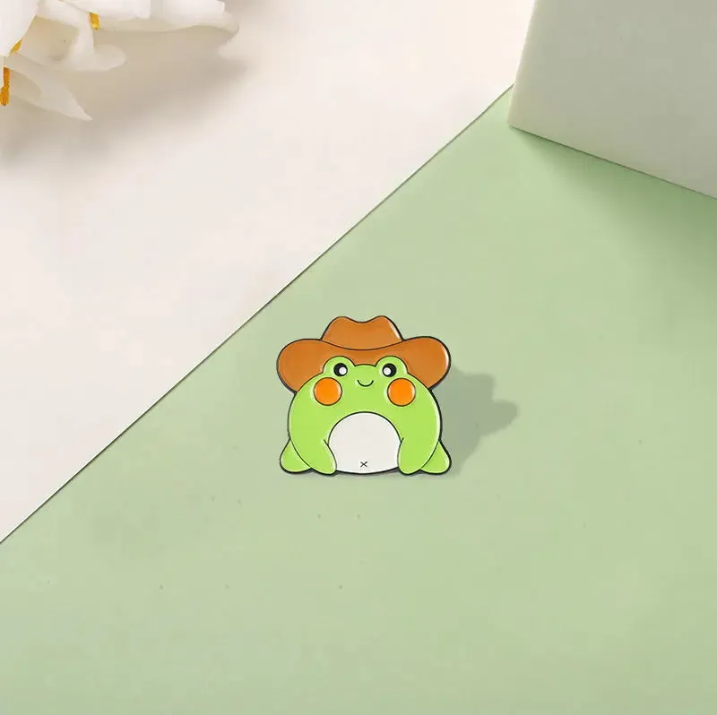 Kawaii Cowboy Hat Frog Enamel Pins 🐸🎩 - Cute Froggy Brooches for Bags & Clothes, Fun Animal Jewelry Gift for Kids & Friends!