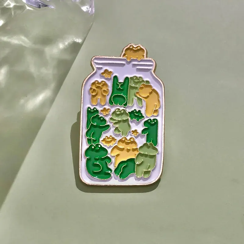 Kawaii Frog Enamel Pins 🐸✨ Cute Cartoon Brooches & Lapel Badges – Perfect Gift for Kids & Friends! 🎁💖