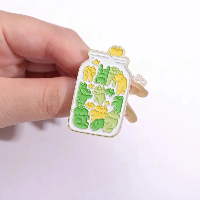 Kawaii Frog Enamel Pins 🐸✨ Cute Cartoon Brooches & Lapel Badges – Perfect Gift for Kids & Friends! 🎁💖