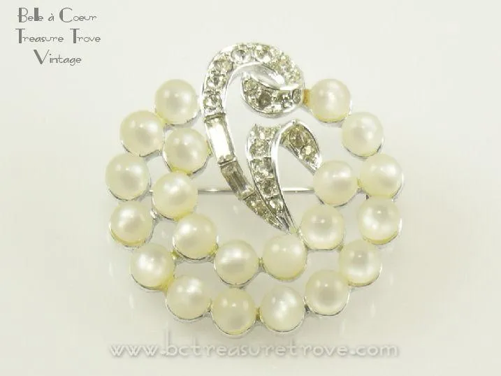 Kramer Vintage Brooch Pin White Moonglow & Rhinestone