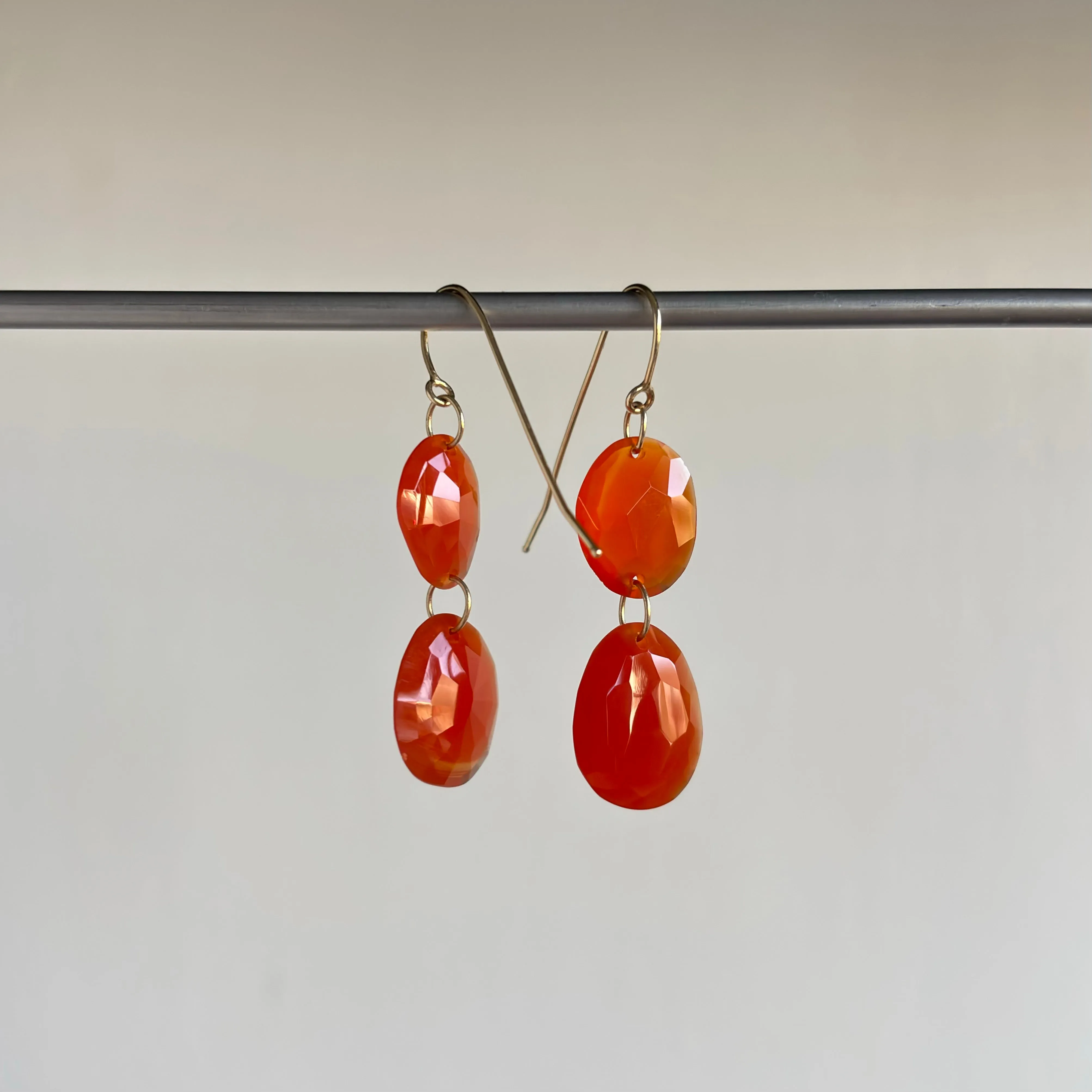 Link Chain Carnelian Chip Dangle Earrings
