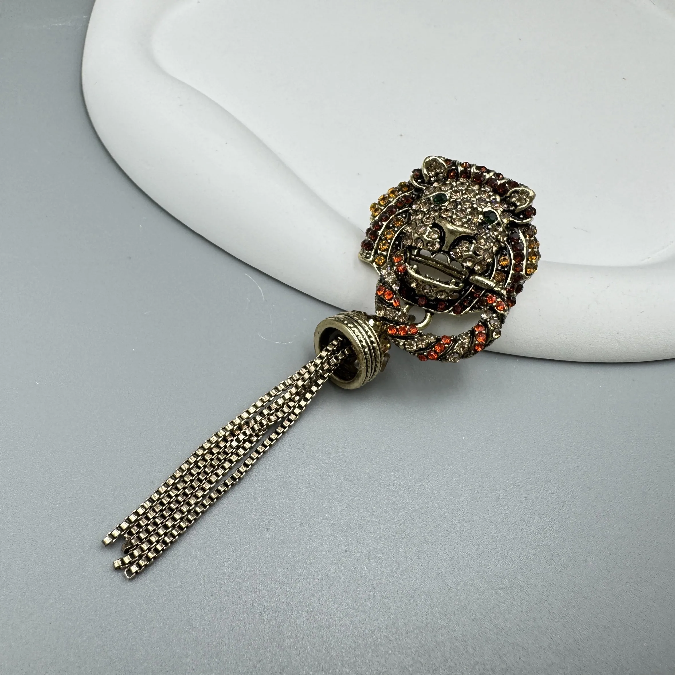 Lion Head Rhinestone Brooch Pin PA5149
