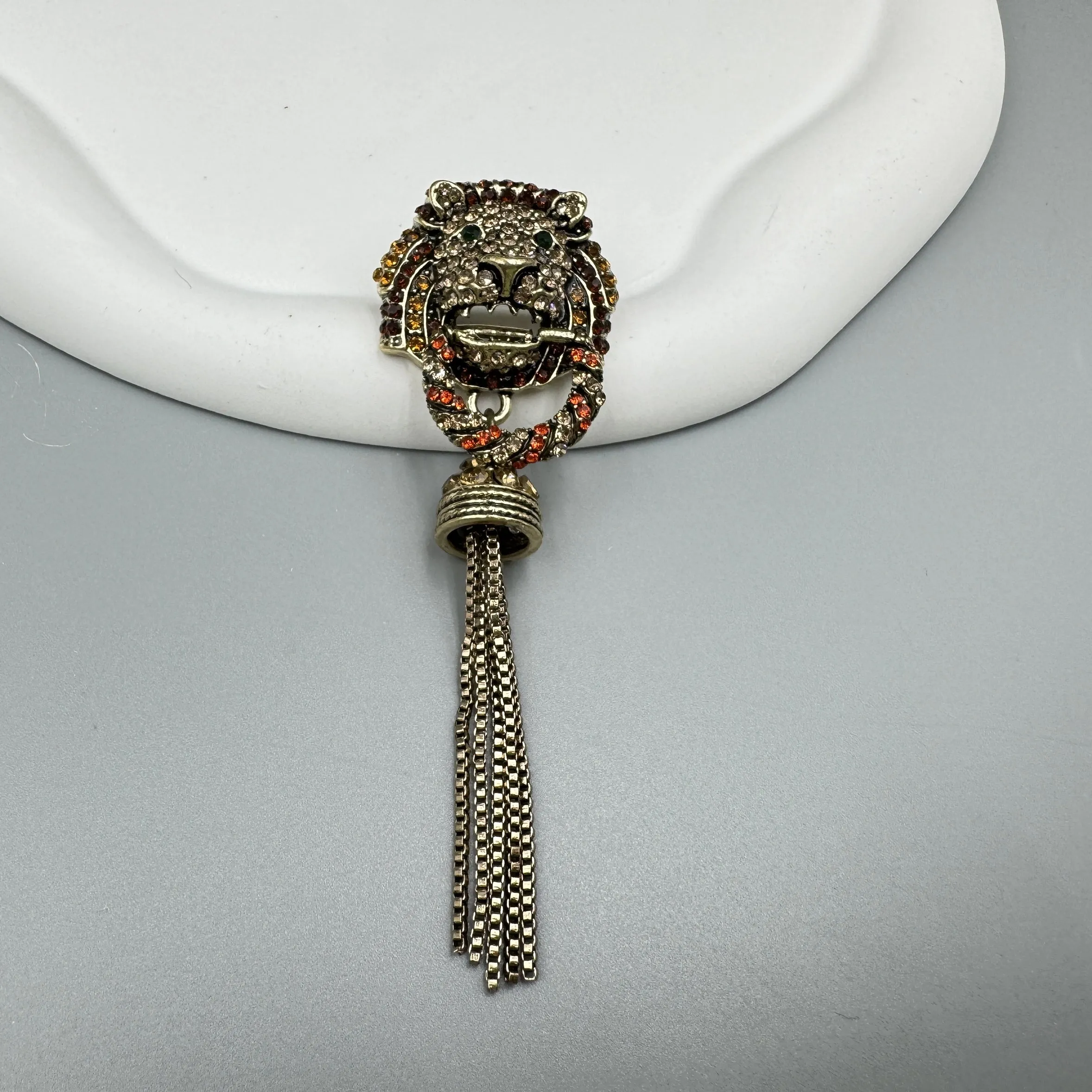 Lion Head Rhinestone Brooch Pin PA5149