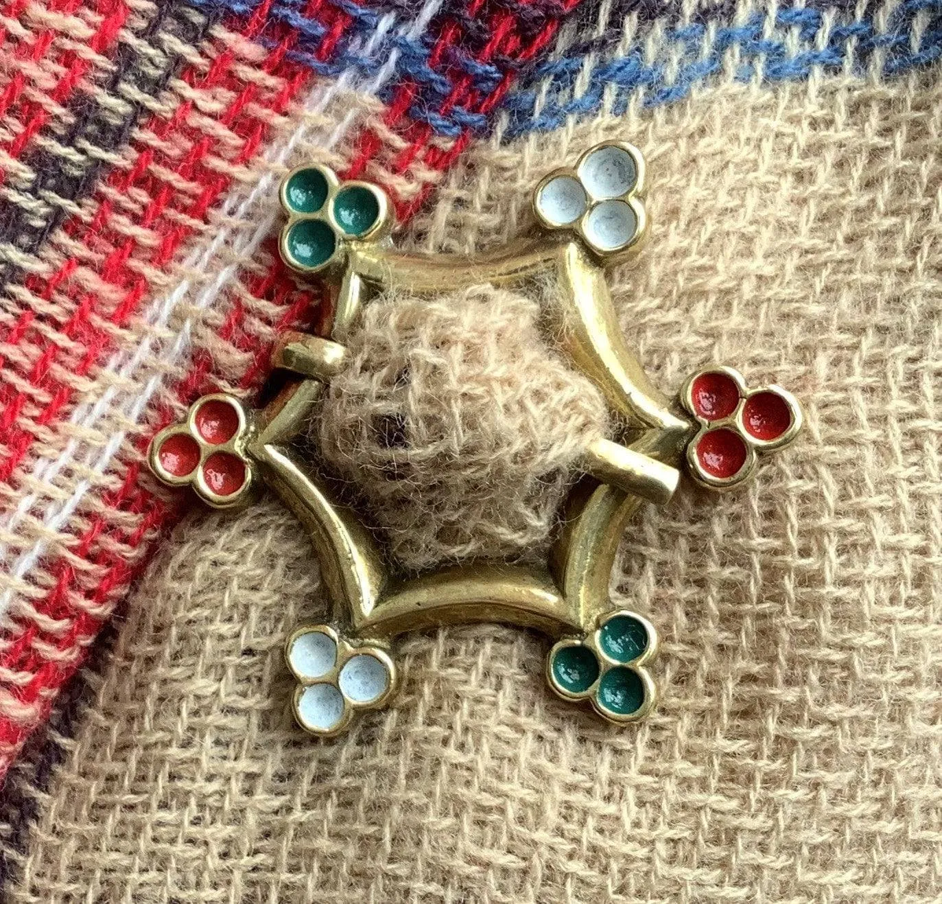 Medieval Brooch Decorative Sexfoil