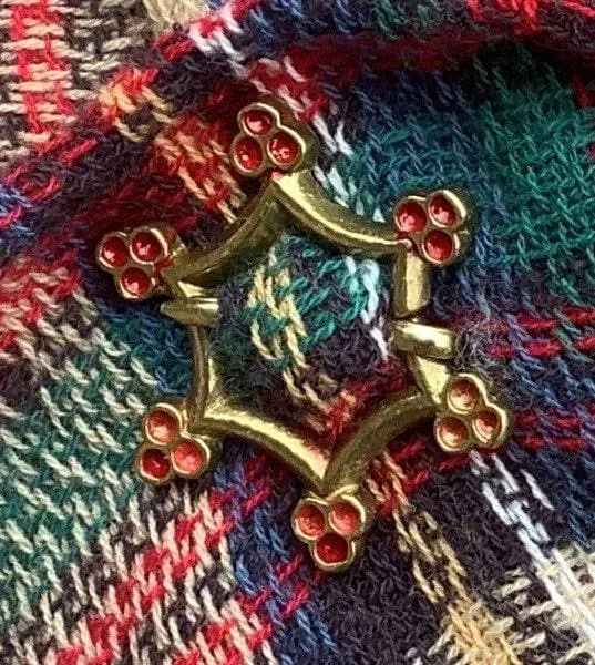 Medieval Brooch Decorative Sexfoil