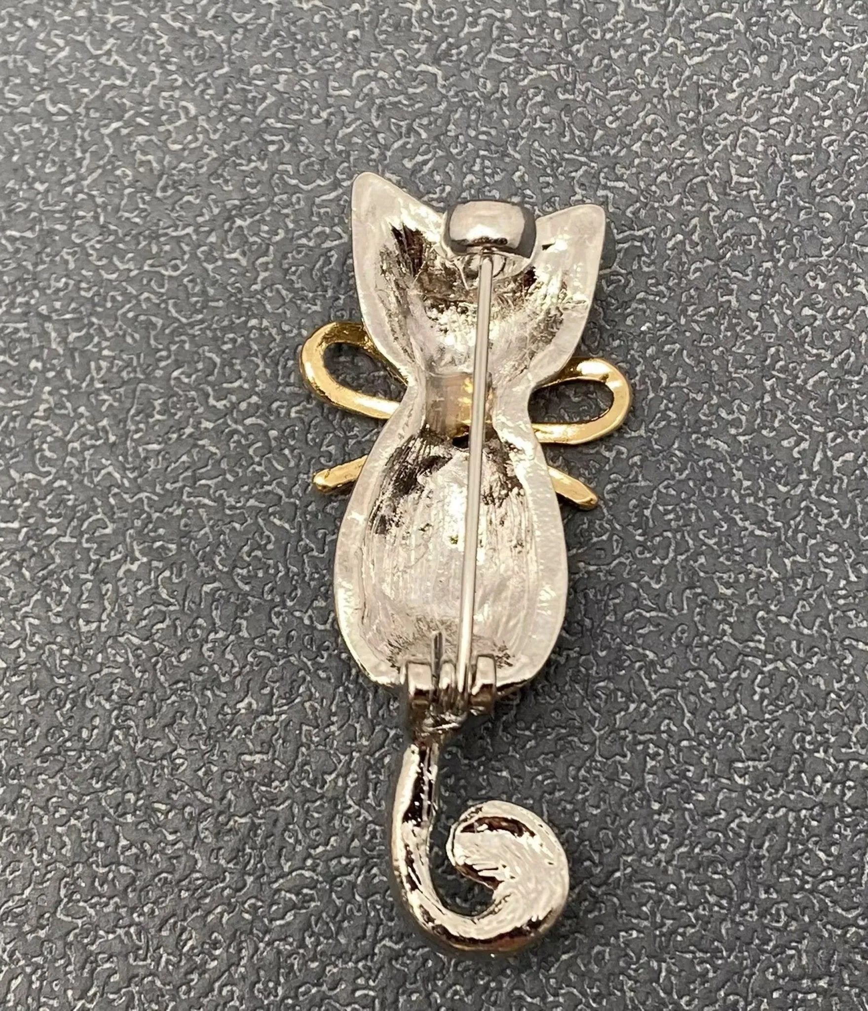 Rhinestone Cat Brooch