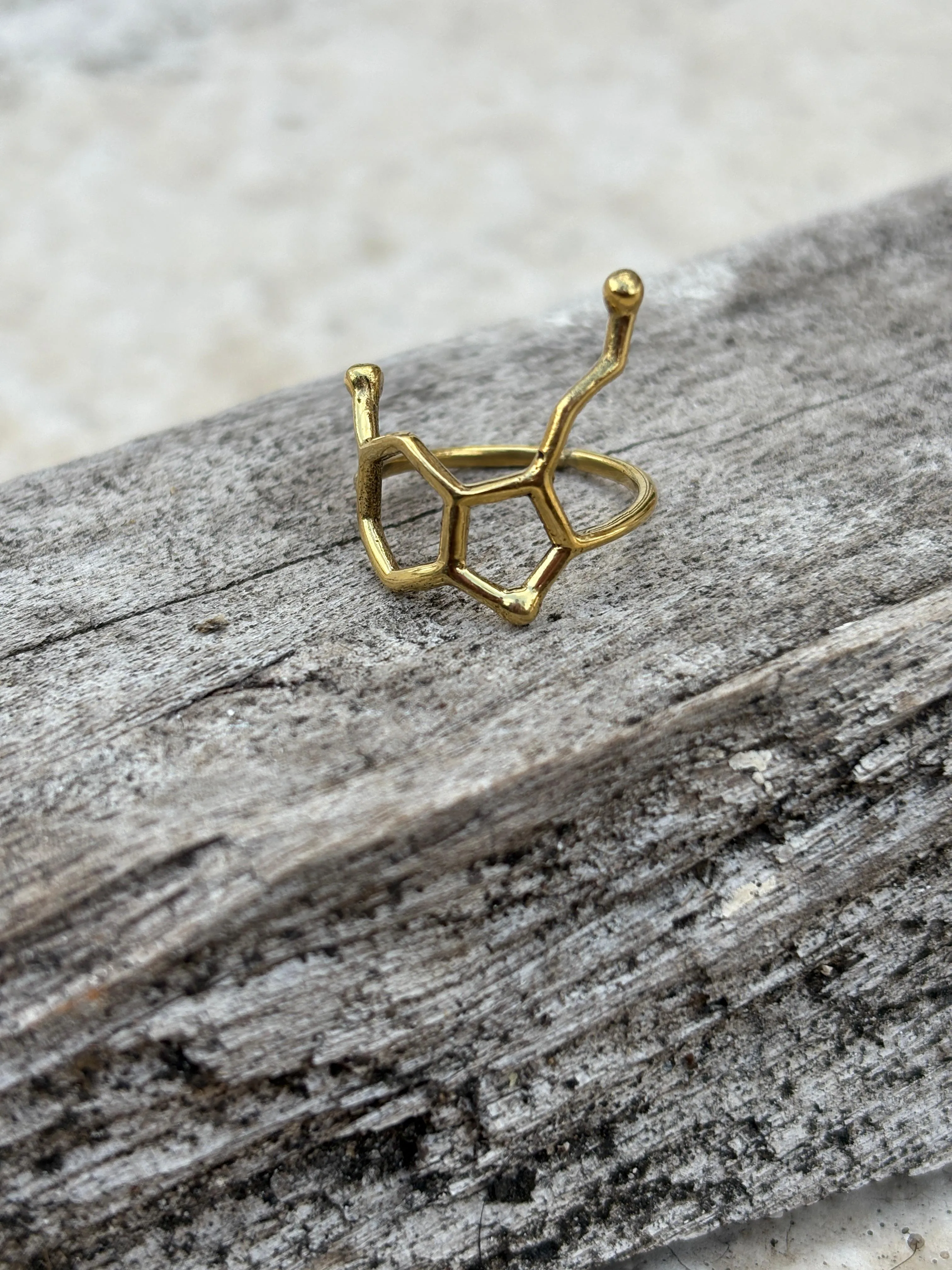 Serotonin Ring