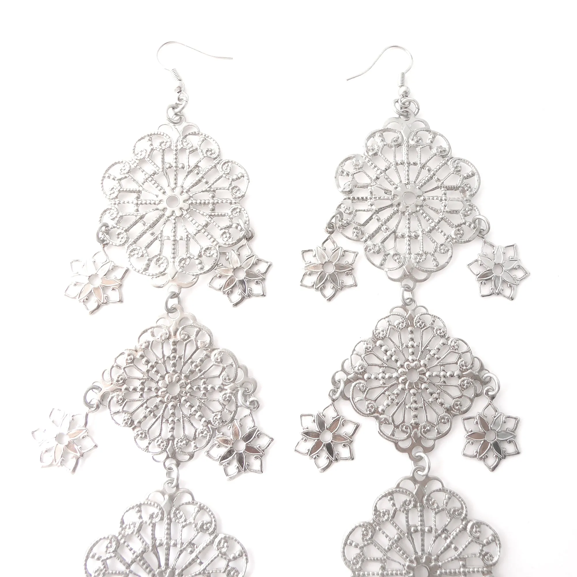 Silver long estrella earrings
