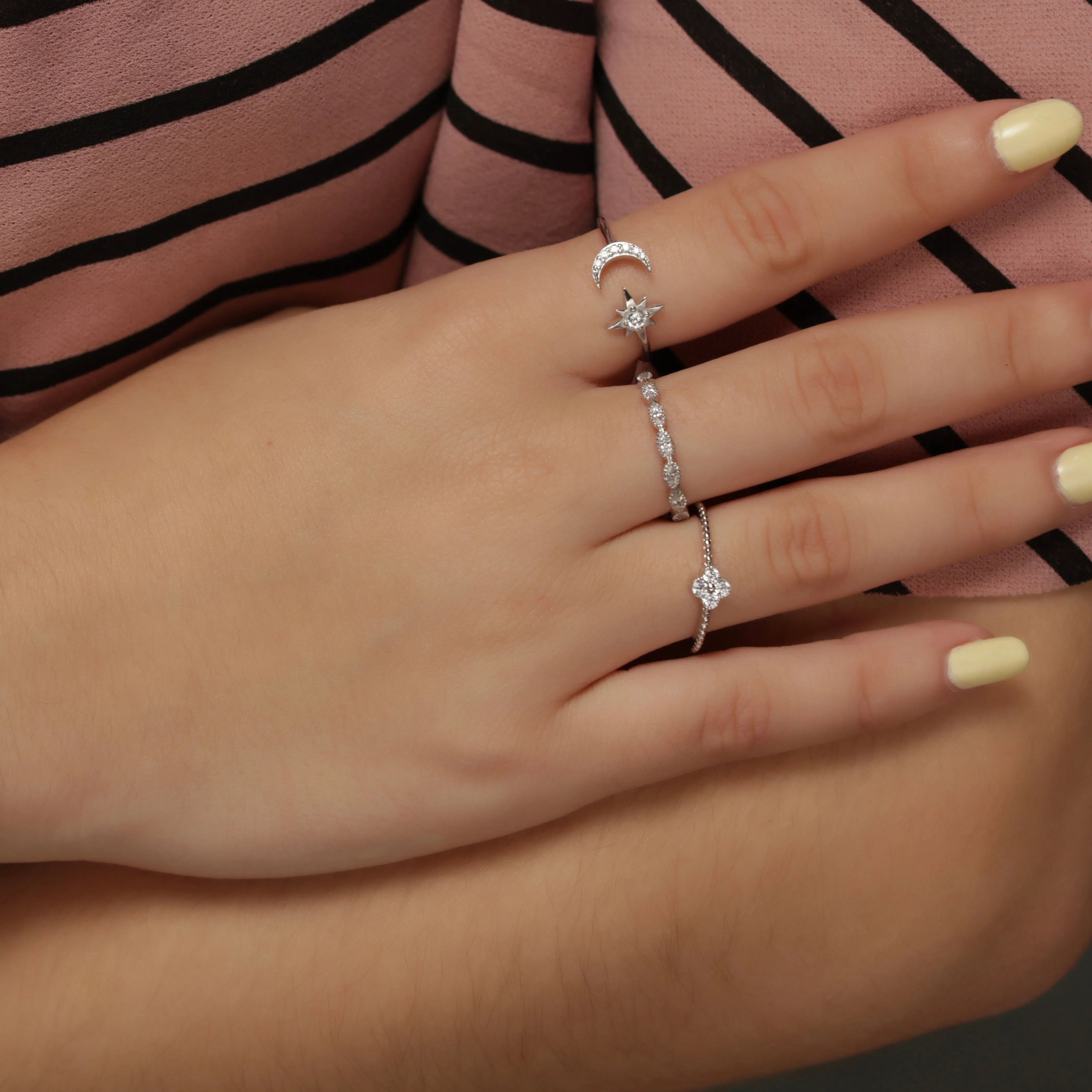 Tiny Flower Ornament CZ Ring - Silver