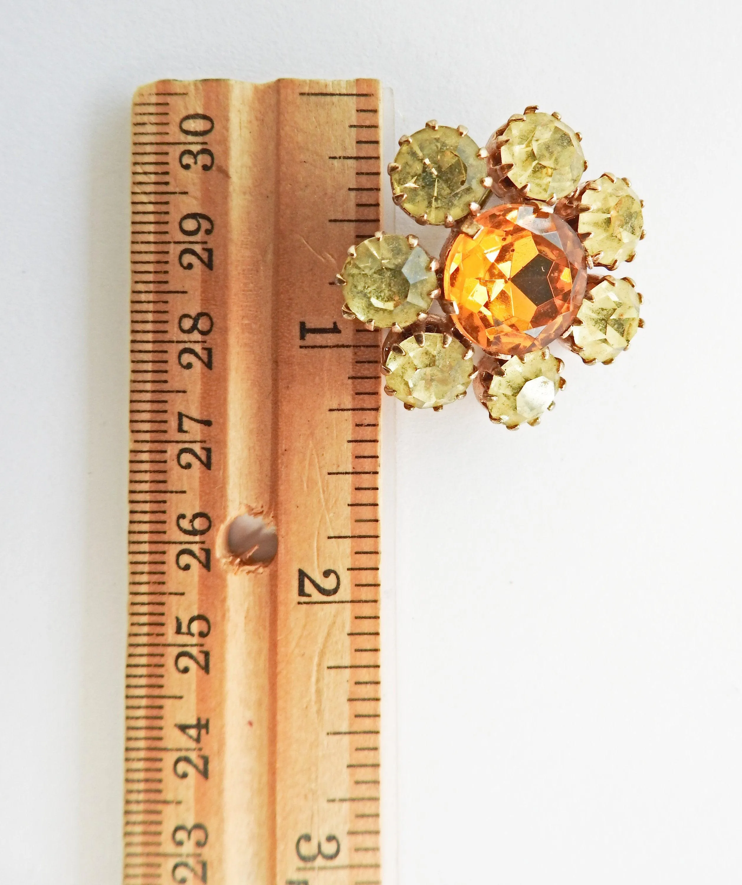 Vintage crystal flower broach pin
