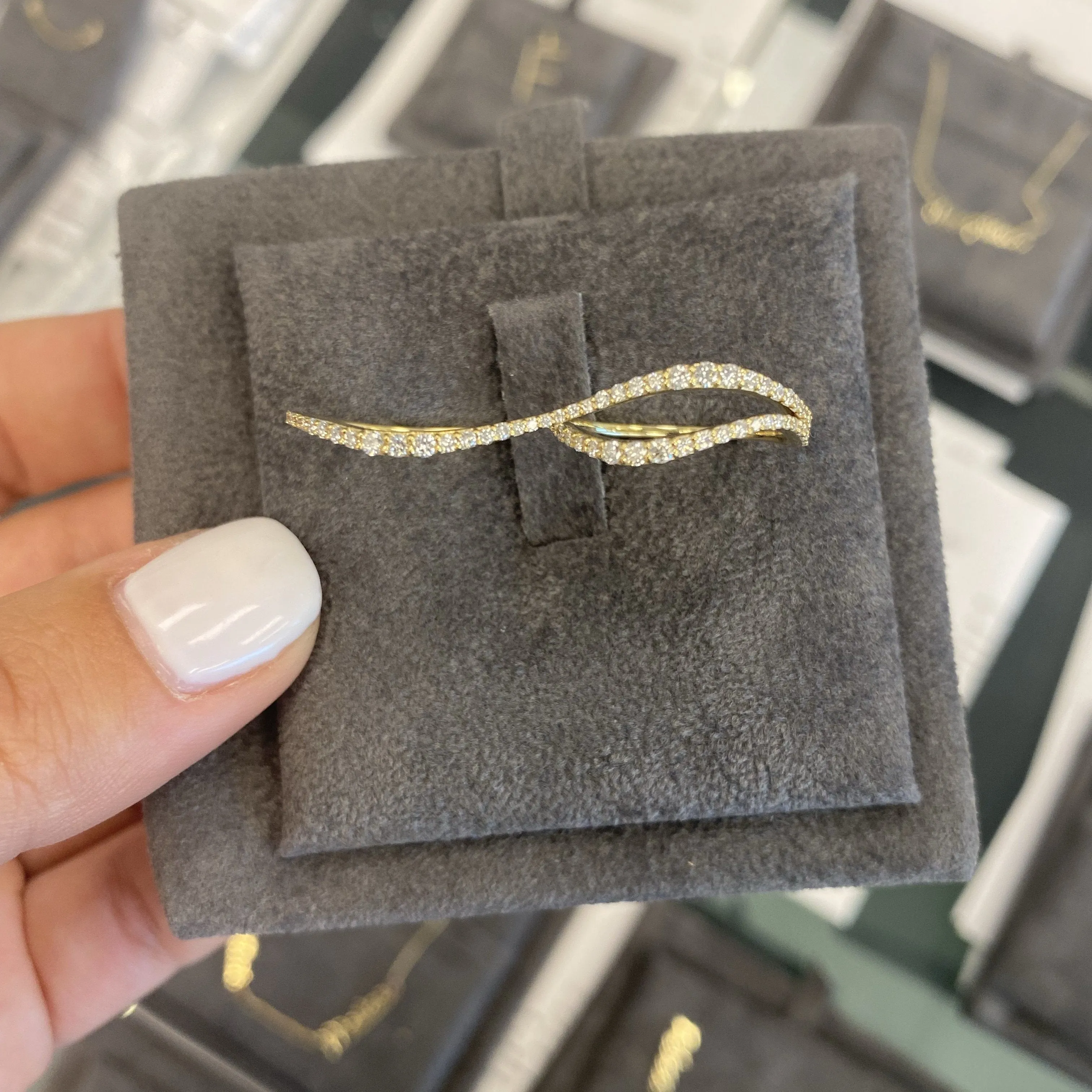 Wavy Two Finger Ring